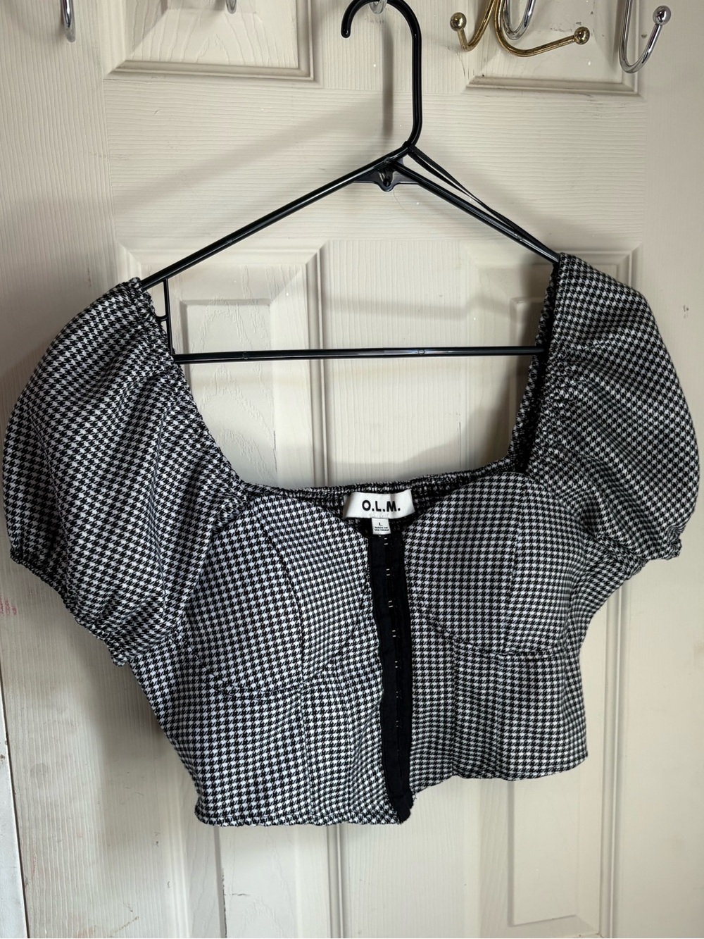 Black & White Gingham Puff Sleeve Crop Top